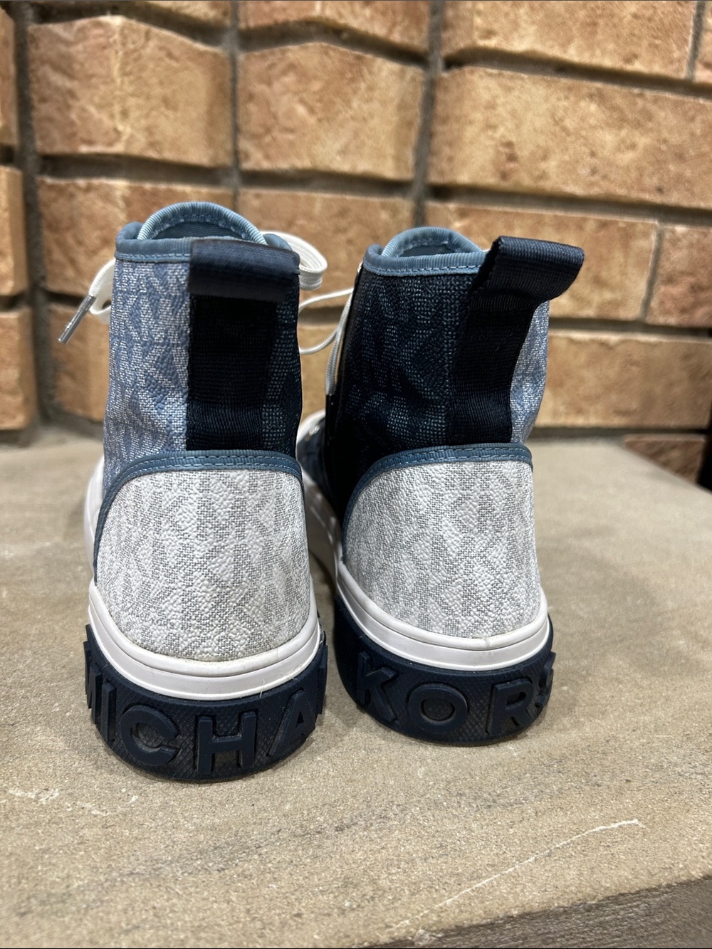 Michael Kors Two-Tone Blue Denim High-Top Sneakers W/ MK Monogram Women’s size 7 - Picture 4 of 6
